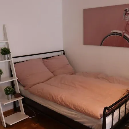 Charmantes Studio Apartment Mit Perfekter Lage Lejlighed
